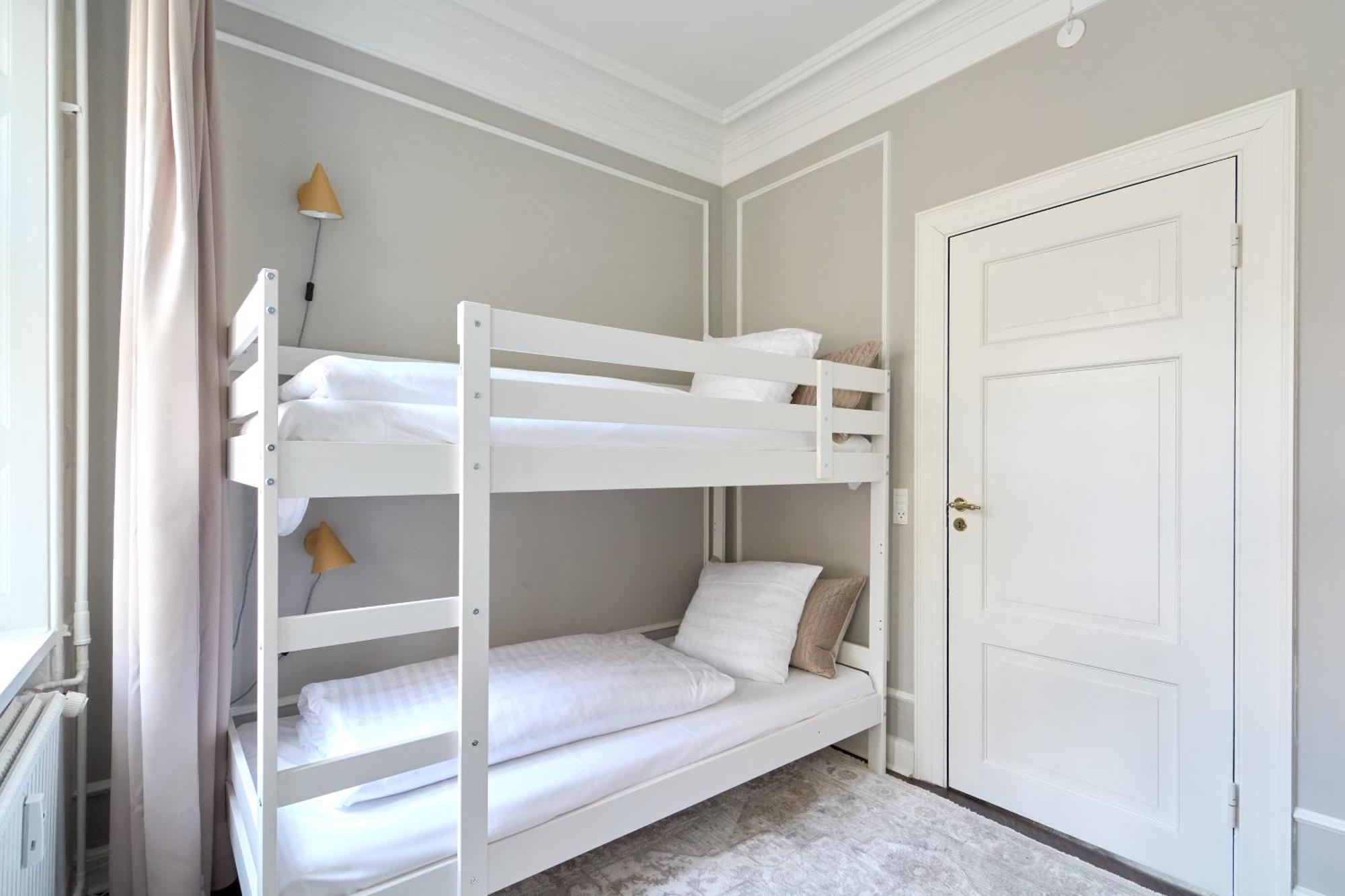 Large 4 Bedroom With Balcony & Bathtub In Cph City Copenhagen Exterior photo
